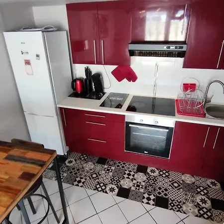 Casa vacanze Joli T2 Avec Clim, 4/6 Personnes,500m De La Plage.
